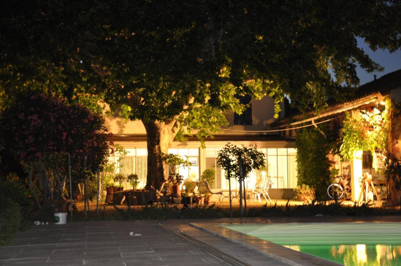Hotel La Ferme De Tonton Jules 2 Entraigues-sur-la-Sorgue Esterno foto