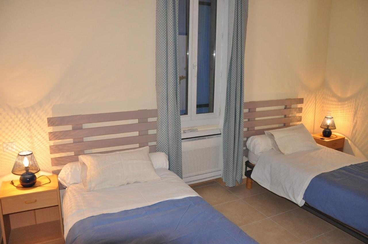 Hotel La Ferme De Tonton Jules 2 Entraigues-sur-la-Sorgue Esterno foto